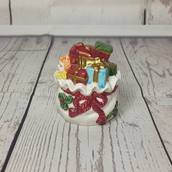 Fitz And Floyd 1996 OMNIBUS Ceramic Santa & Toy Sack Salt & Pepper Shaker Set - Picture 8 of 14